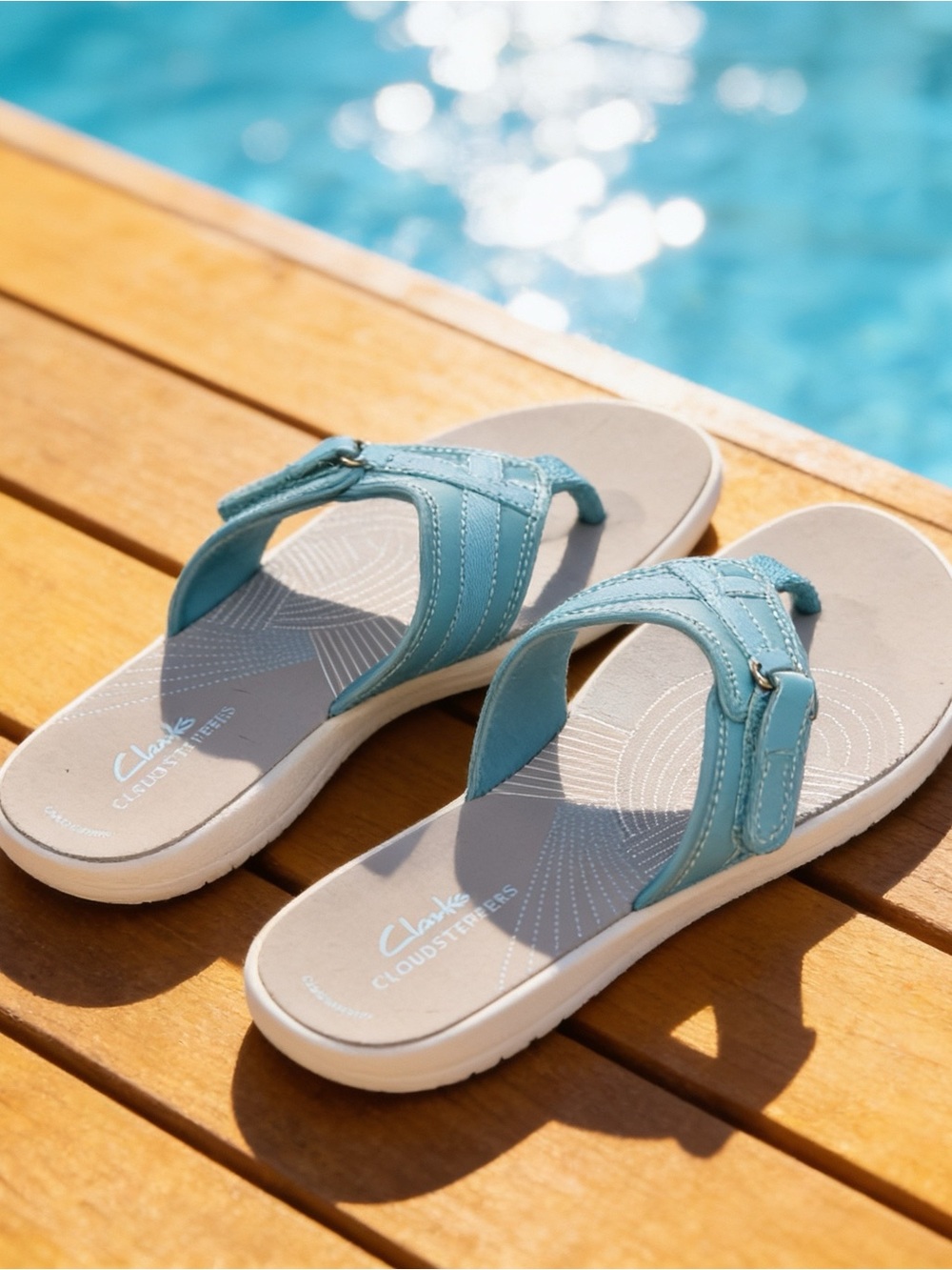 🩴 NWOT CLARK’S Turquoise Blue Cloudstepper Thong Sandals